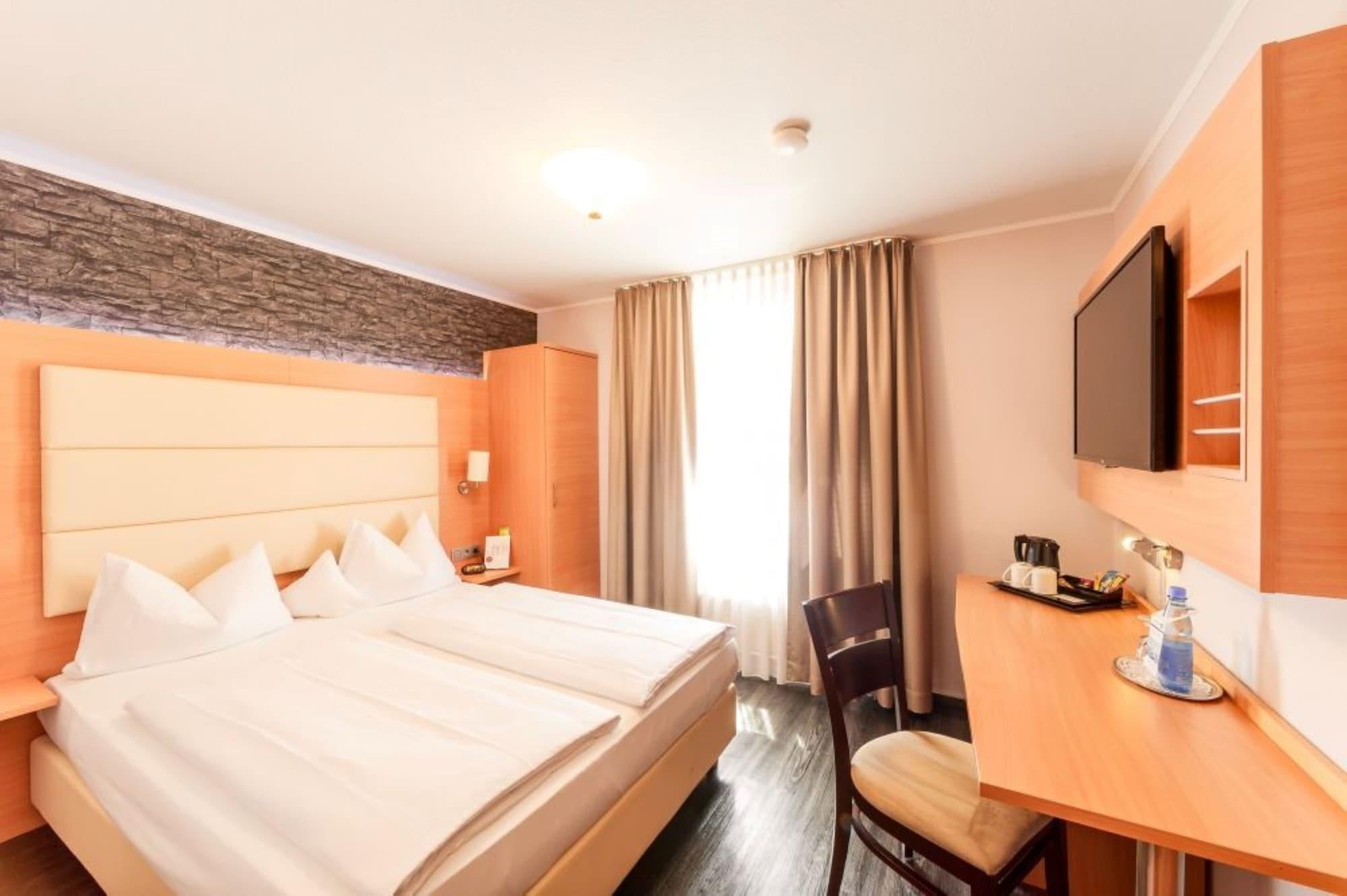 Plaza Inn Heilbronn Ngoại thất bức ảnh
